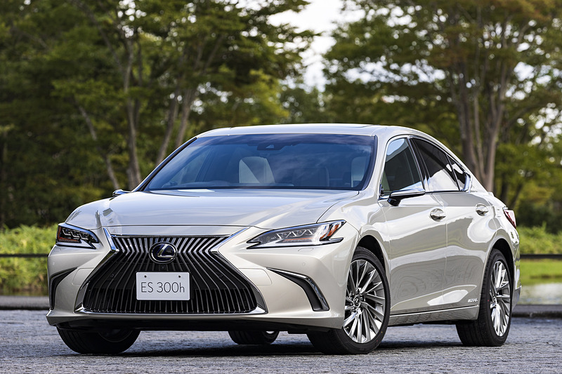 レクサス「ES」の7代目となる「ES300h」