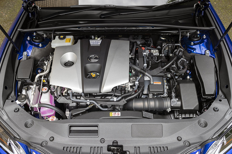直列4気筒エンジンを採用した新型ハイブリッドシステムを搭載