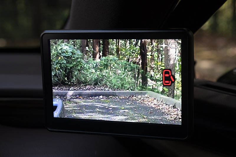 ドアのアラートや各種設定も画面に表示