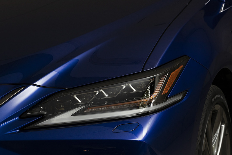 3眼フルLEDヘッドライトの点灯パターン