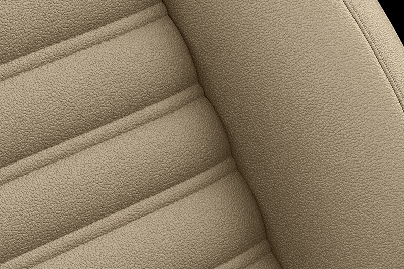 ベージュのレザーシートをオプションで設定（22万6800円高）