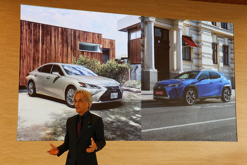 同日発売のESに続き、新型クロスオーバー「UX」を「近日中にあらためて発表する」とのこと