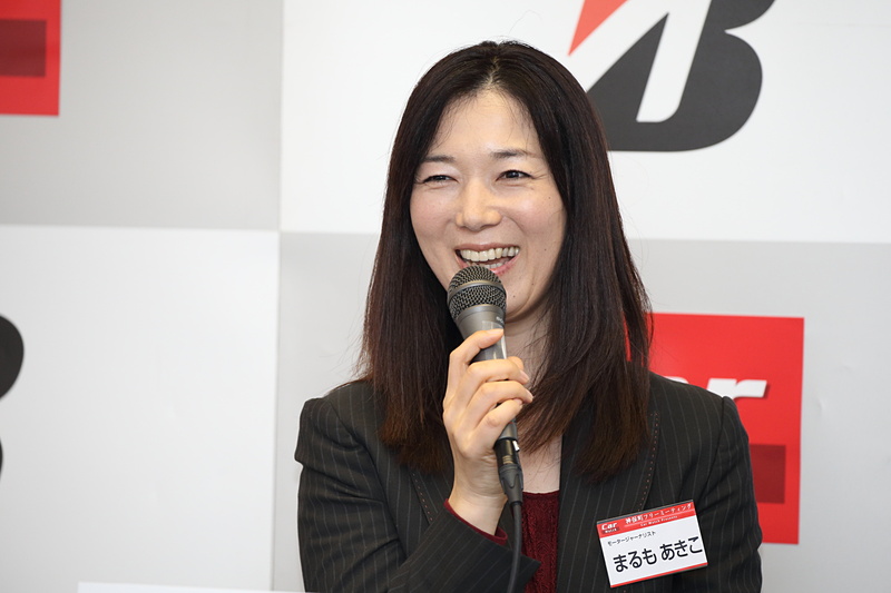 橋本氏と気心の知れた夫婦ならではの、キレのあるコメントをしていたまるも氏