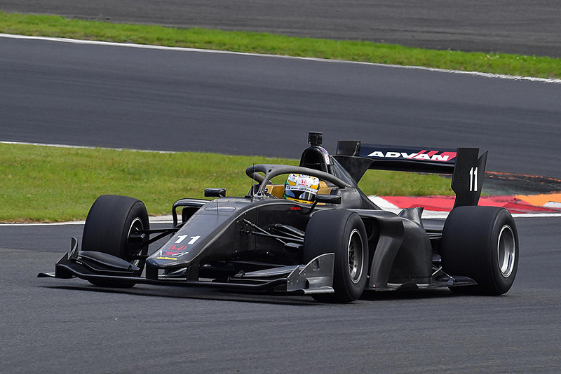 Hondaエンジン搭載車は26番ピット（予定）、トヨタエンジン搭載車は38番ピット（予定）で展示される。