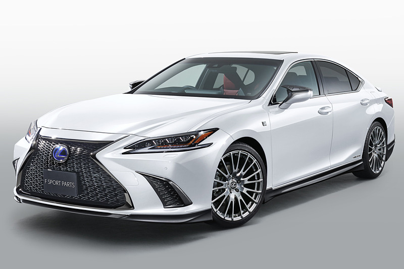 “BLACK EDITION”のエアロパーツを装着した新型「ES」