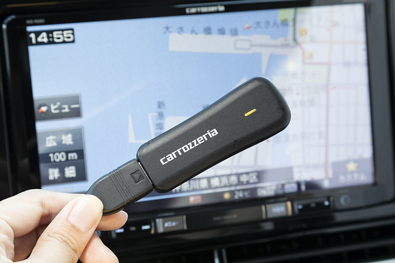 オプションでデータ通信専用通信モジュールを用意。カーナビを使う機会が多いなら装着したいアイテムだ