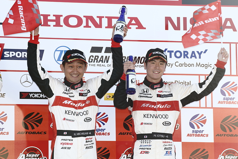 34号車の2人が3位表彰台に上がる！　SUPER GT第7戦オートポリスはチームにとって忘れられないレースとなった