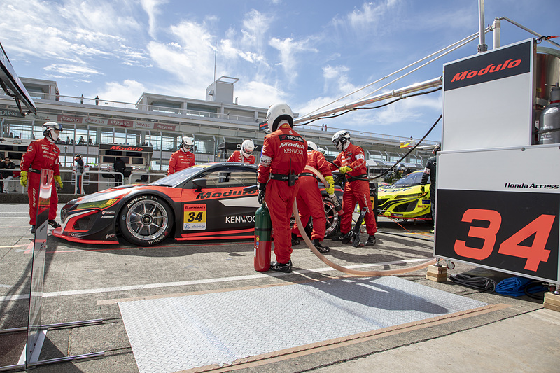 新しいセットアップをウォームアップ走行で試すが、結果は今ひとつ。ギリギリまで修正点を探る