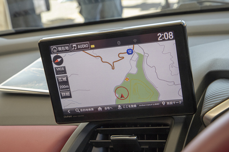 「S660 Modulo X」。トップキャリアやスカイサウンド インターナビなど、最新の純正アクセサリーも装着されている