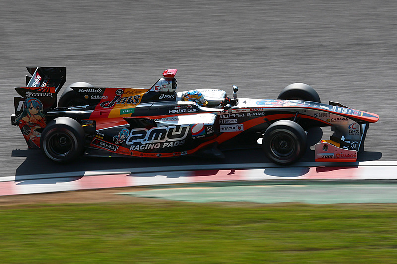 石浦宏明選手（1号車 JMS P.MU/CERUMO・INGING SF14）