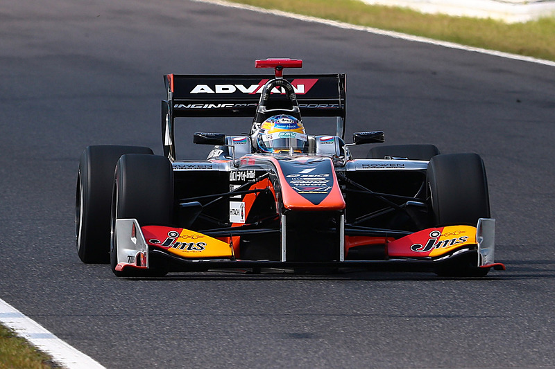 石浦宏明選手（1号車 JMS P.MU/CERUMO・INGING SF14）