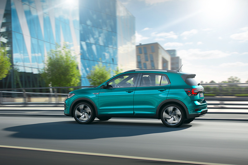 T-Crossは全長4110mm、ホイールベース2560mmと、同社がラインアップするSUVの中で最もコンパクトな部類に入るSUV