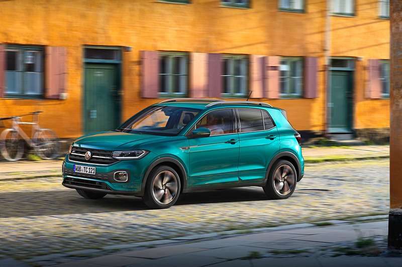 T-Crossは全長4110mm、ホイールベース2560mmと、同社がラインアップするSUVの中で最もコンパクトな部類に入るSUV