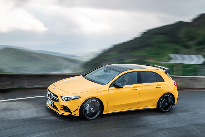 新型「Aクラス」の派生モデル「メルセデスAMG A 35 4MATIC」