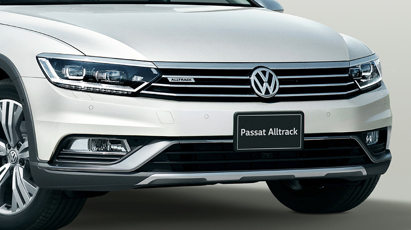 アンダーガード付フロント＆リアバンパー、ホイールハウスエクステンション、サイドシルなどの専用エクステリアを採用