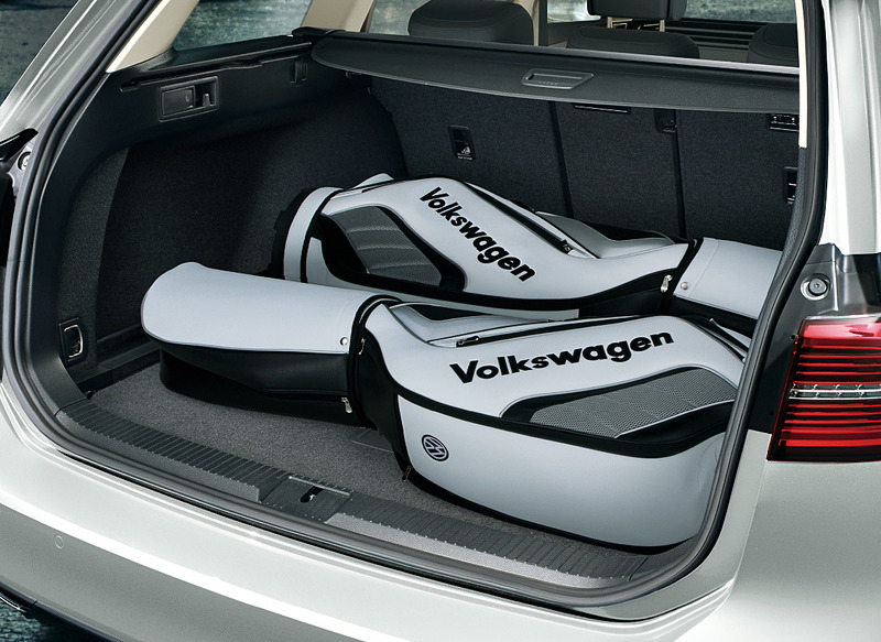 3分割式のリアシートを活用して長尺物の収納にも対応