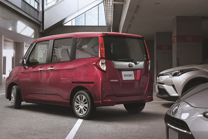 一部改良では衝突回避支援システム「スマートアシストIII」に加え、「コーナーセンサー」を「X」以外のモデルで標準装備して安全性を向上