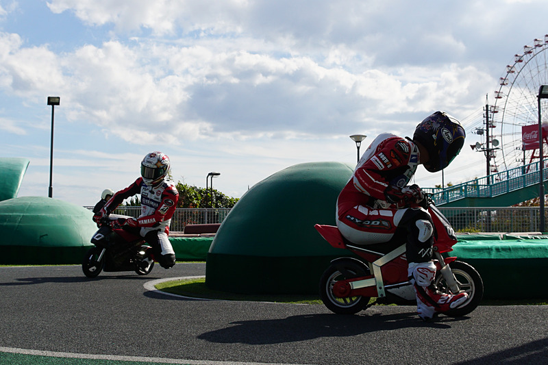 続いて野左根選手が開発車両をテスト