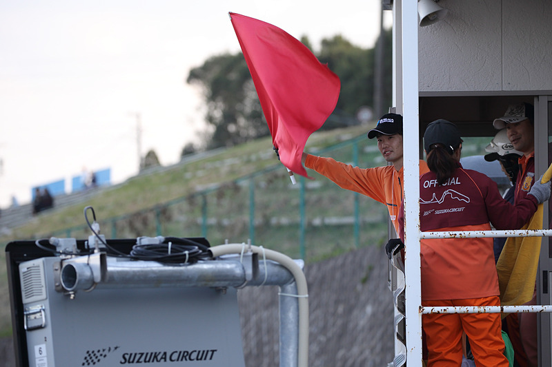 赤旗提示でセーフティカー導入。3周を残し、11番手で鈴鹿戦が終了した
