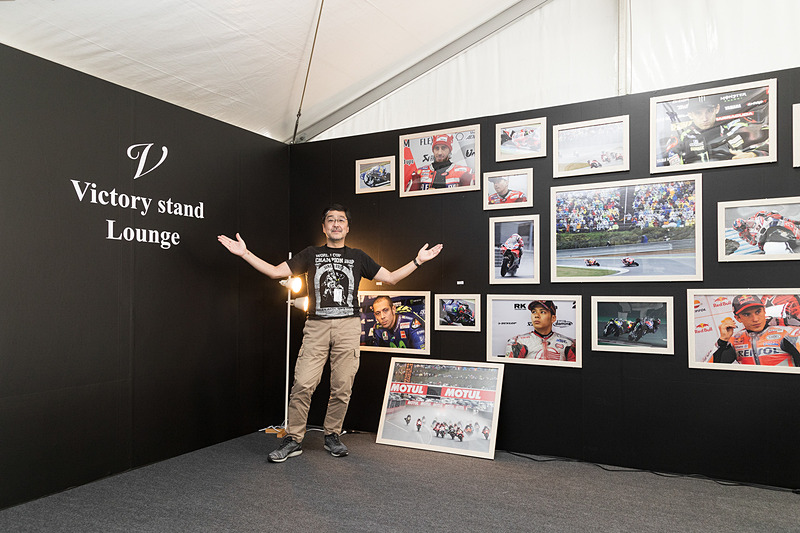 お洒落な空間に、お洒落じゃないおっさん1人