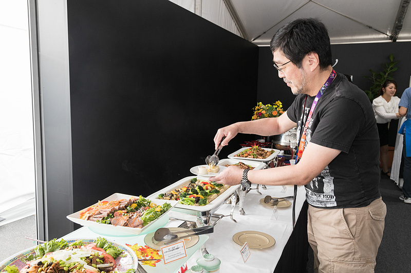 取材ということでビュッフェスタイルのランチを試食（ガッツリ）した。かなりクオリティ高いぞ