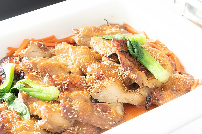 取材ということでビュッフェスタイルのランチを試食（ガッツリ）した。かなりクオリティ高いぞ