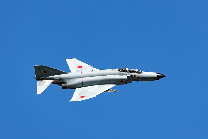 撮影、カメラマンさん。この写真の機体は77-8395号機なので第301飛行隊だと分かる