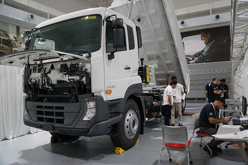 デフロックの不具合を解消する課題に取り組むチーム