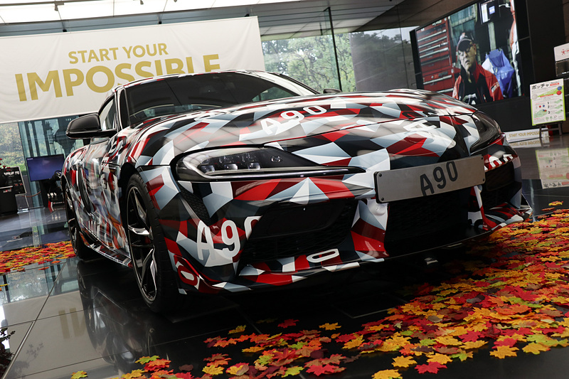 新型「スープラ」試作車