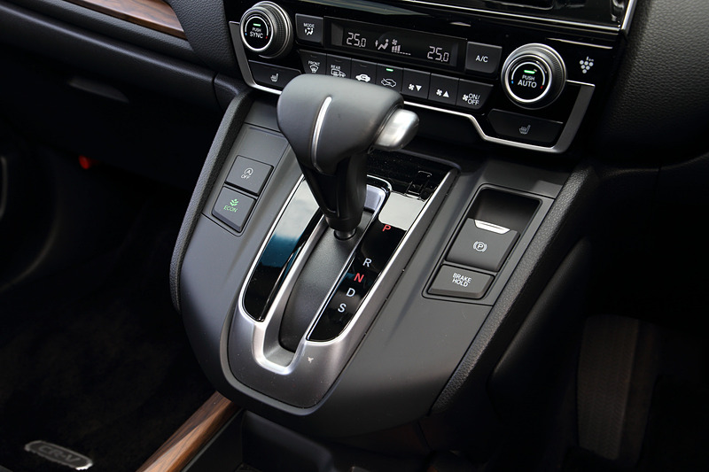 ブラックレザーを用いる「EX・Masterpiece」のインテリア