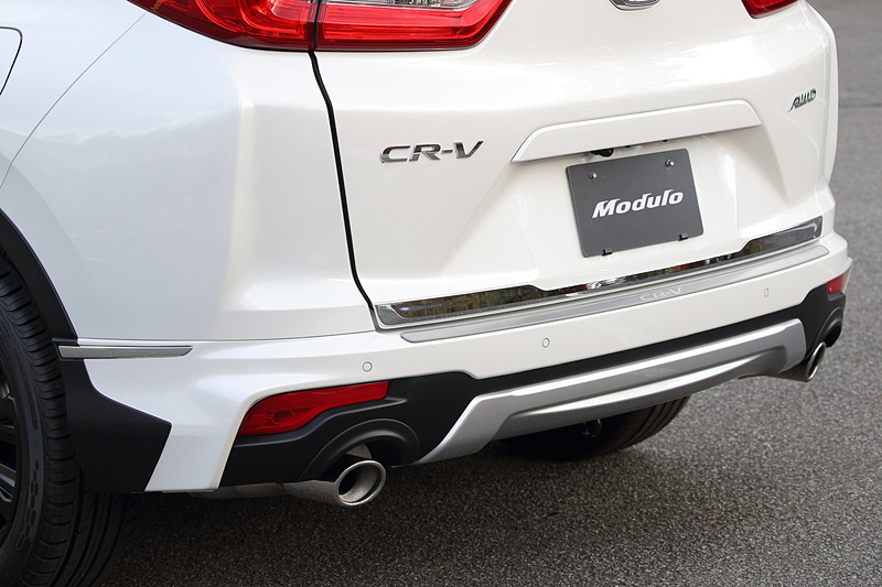 「Modulo リアエアロバンパー」はガソリン車用、ハイブリッド車用をラインアップし、それぞれ4万8600円