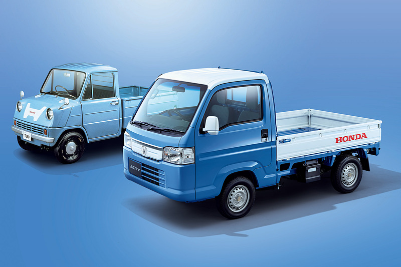 「T360」をイメージした「ベイブルー×ホワイト」