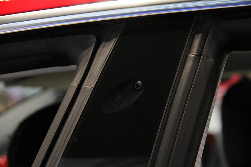 モデル 3に搭載されるセンサー、カメラ