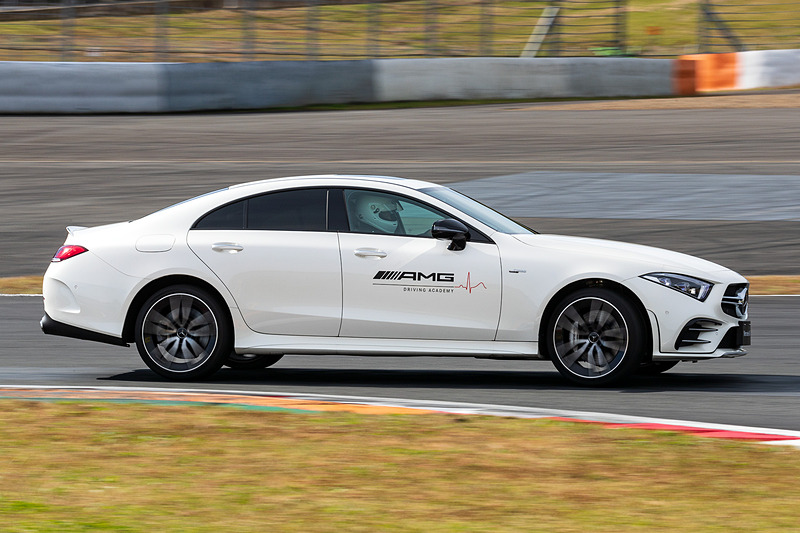 9月にデビューした「CLS 53 4MATIC＋」は1274万円。ボディサイズは5001×1896×1422mm（全長×全幅×全高）、ホイールベースは2939mm