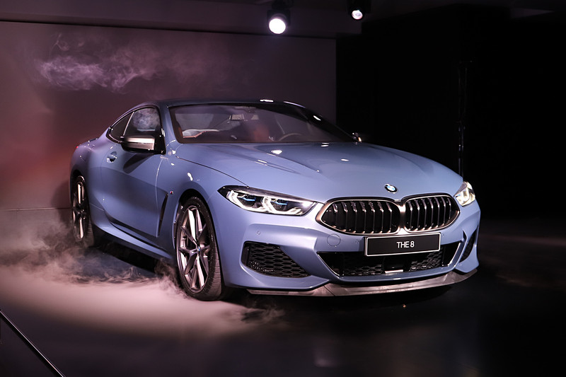 新型「8シリーズ クーペ」