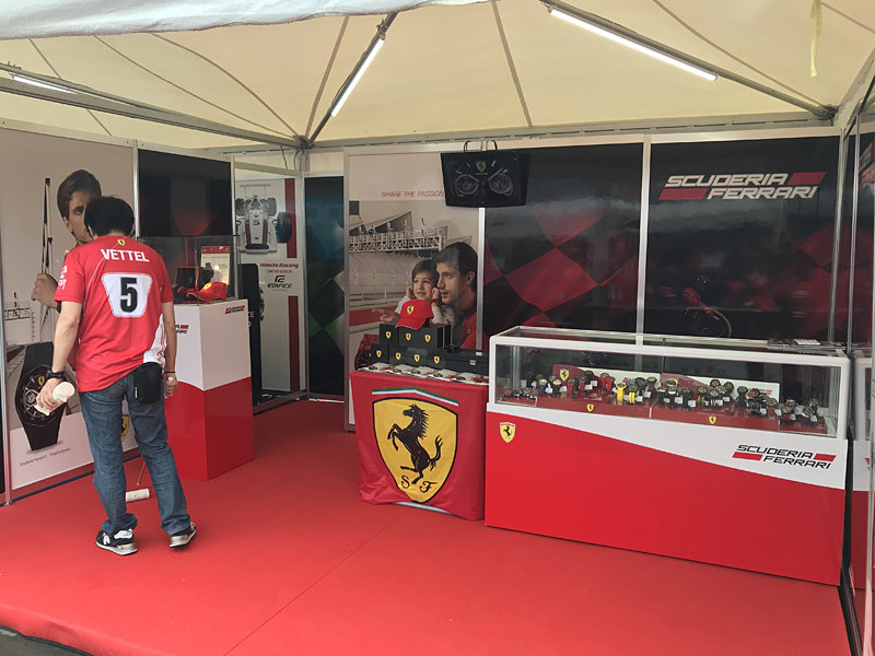 グッズ購入は混雑していない木曜日がお勧め