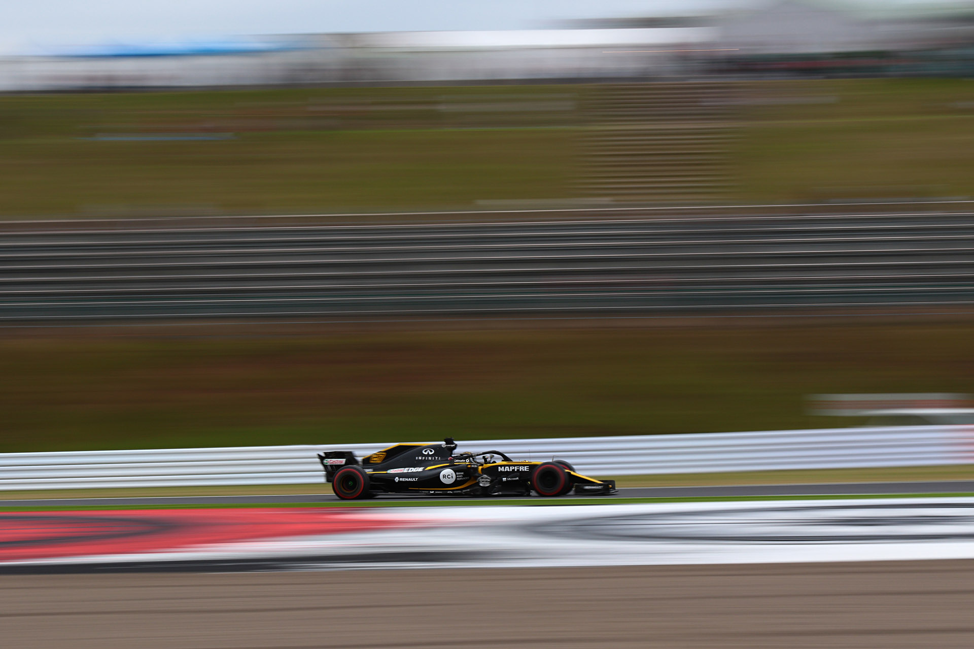 EOS 7D Mark II＋24-105mmで撮影した元画像（リサイズ）とレタッチしてフォトギャラリーに掲載した写真