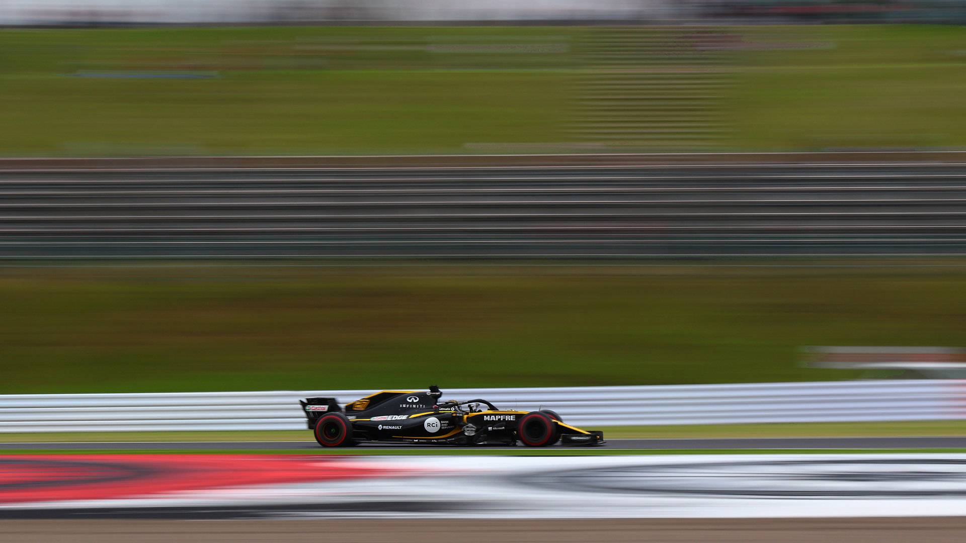 EOS 7D Mark II＋24-105mmで撮影した元画像（リサイズ）とレタッチしてフォトギャラリーに掲載した写真