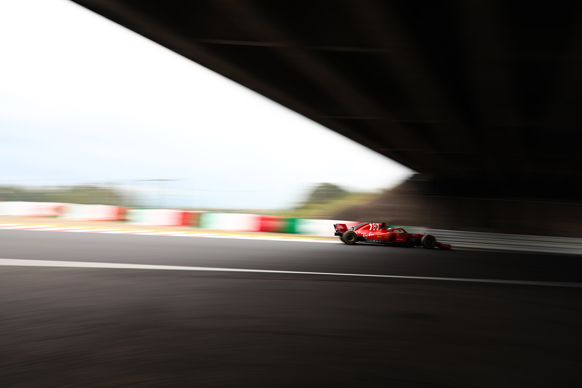 EOS 5D Mark IV＋24-105mmで撮影した元画像（リサイズ）とレタッチしてフォトギャラリーに掲載した写真