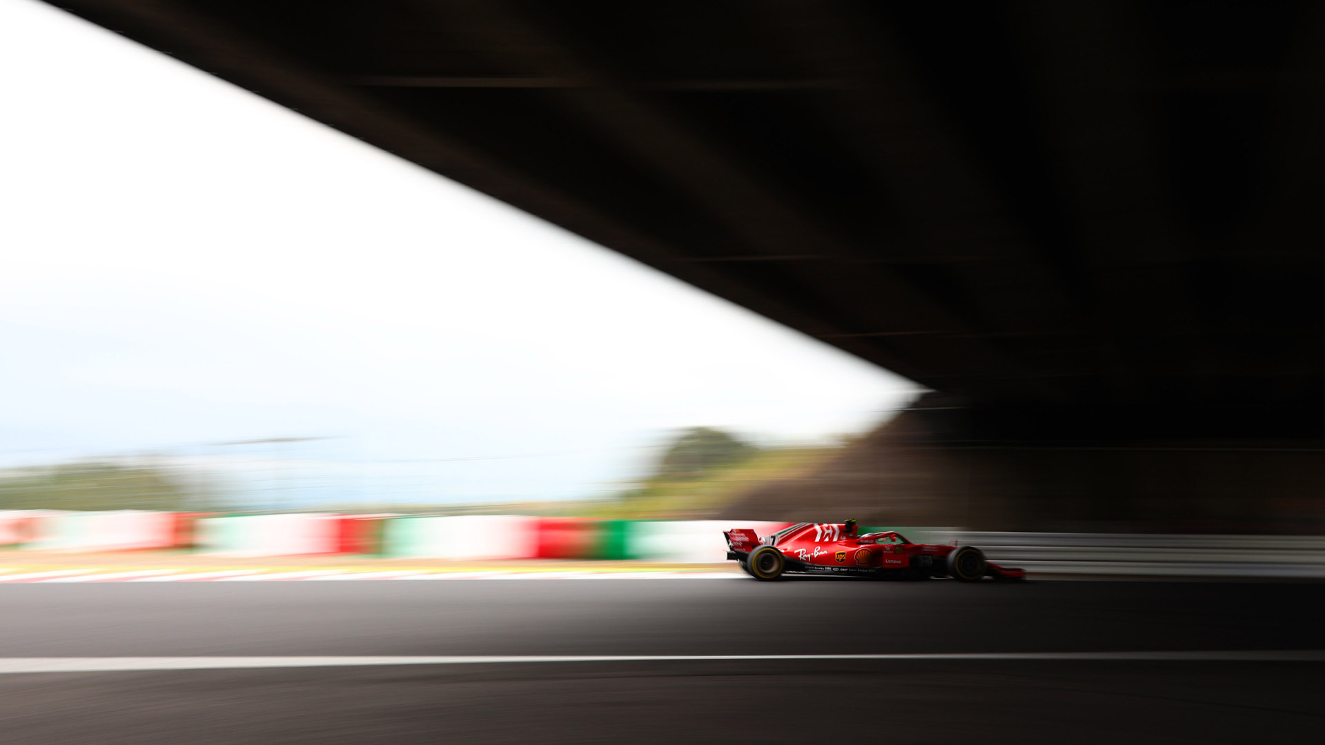 EOS 5D Mark IV＋24-105mmで撮影した元画像（リサイズ）とレタッチしてフォトギャラリーに掲載した写真