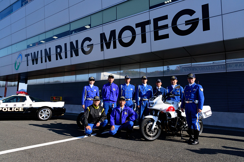 白バイ隊の記念写真