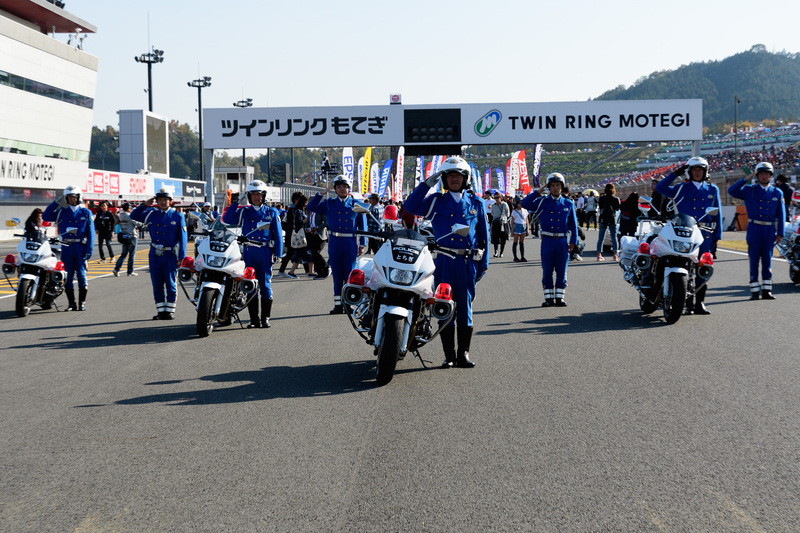 グリッドウォーク先頭、栃木県警白バイ隊の勇姿