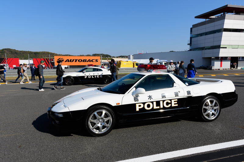 R35 GT-Rパトカーと、初代NSXパトカーのシルエットの違い