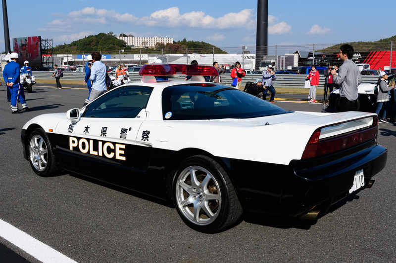 美しいシルエットを描く初代NSX