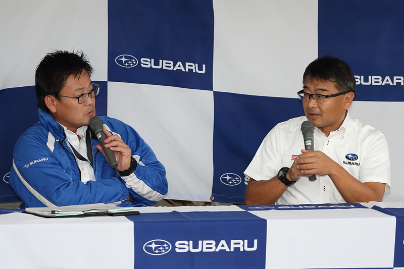 スバルブースでは車両展示の他、開発者やドライバーのトークショーを開催