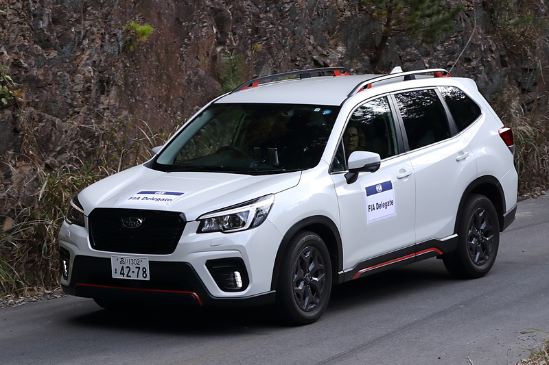 FIAの視察はスバル フォレスターで行なわれた