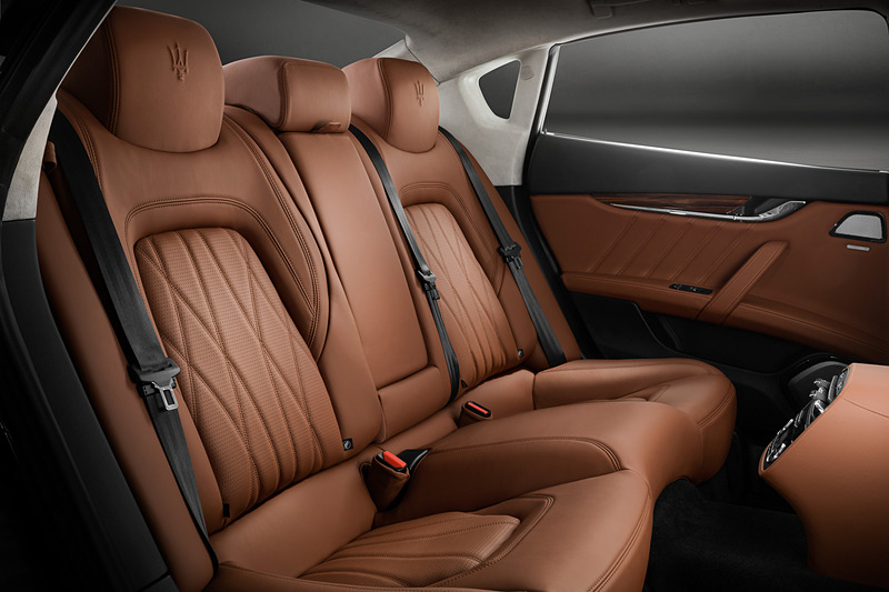 クアトロポルテ S Q4 グランルッソのインテリア