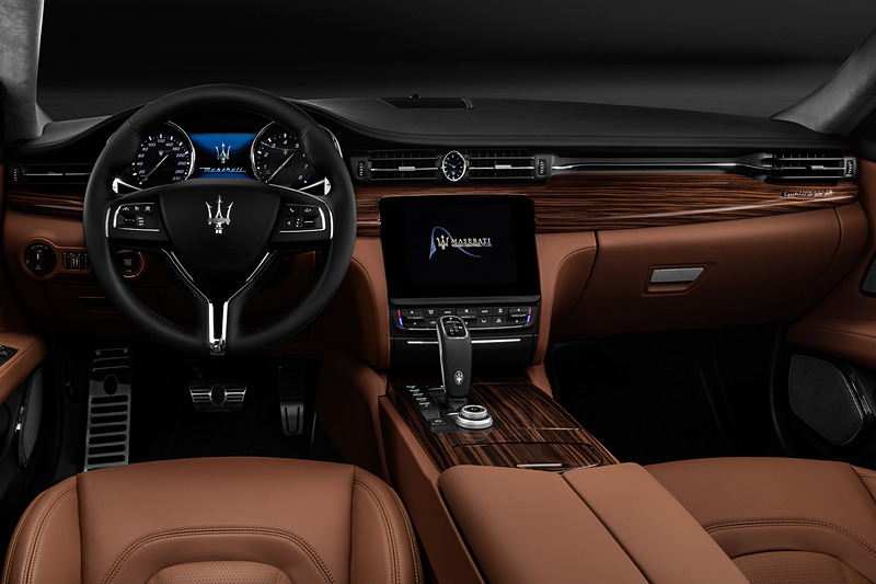 クアトロポルテ S Q4 グランルッソのインテリア