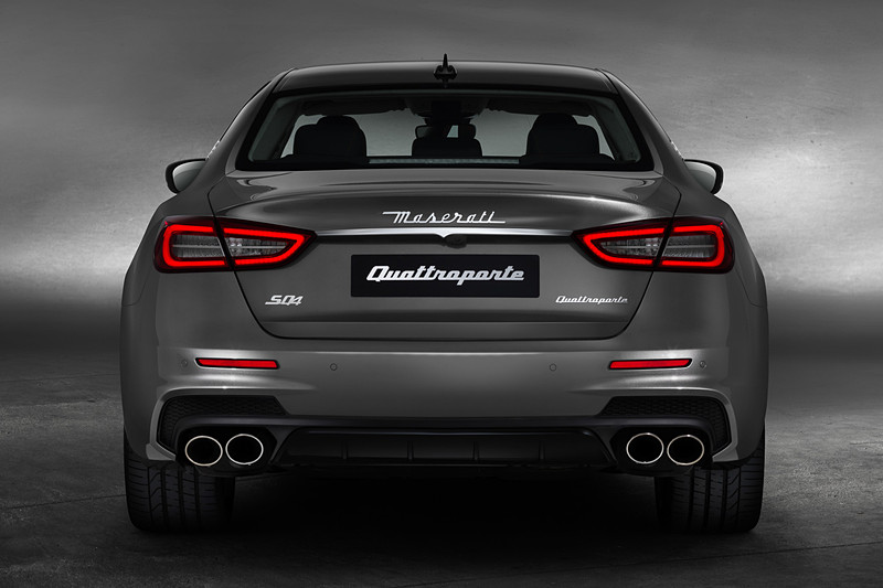 クアトロポルテ S Q4 グランスポーツ