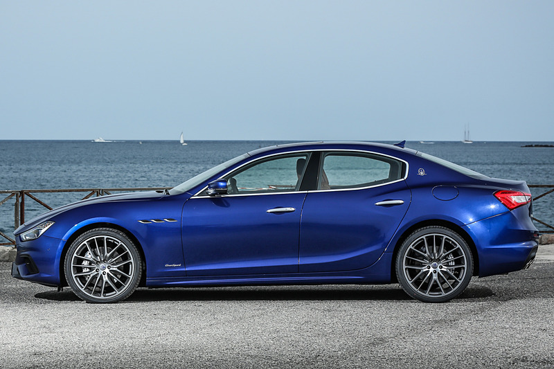 ギブリ SQ4 グランスポーツ